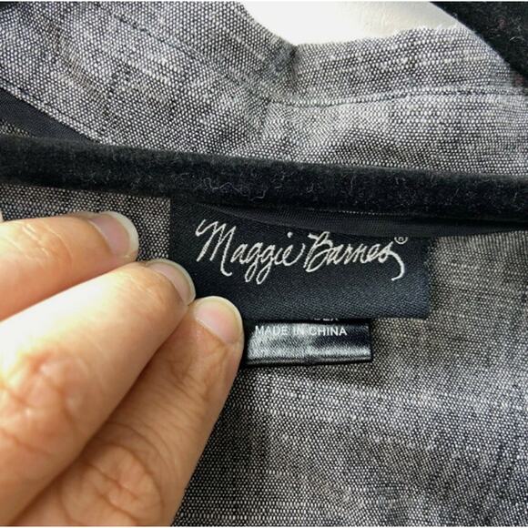 2/$30 Maggie Barnes Chambray Button-Up Top 14/16 Women Plus Gray Shirt - Picture 5 of 9